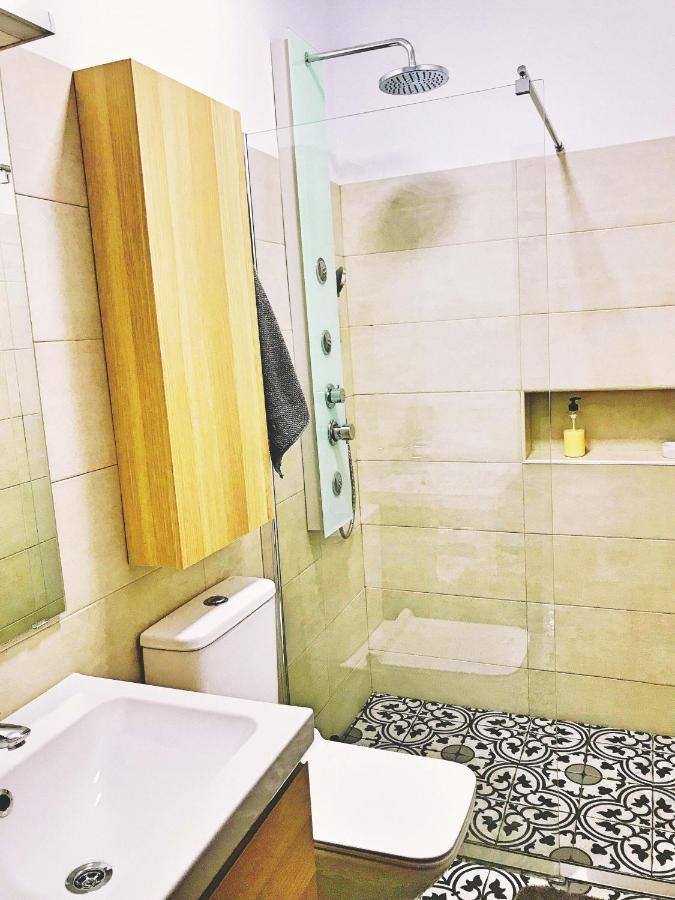 Town House With Patio In Quiet Residential Area 10 Min From Beach Torremolinos Værelse billede