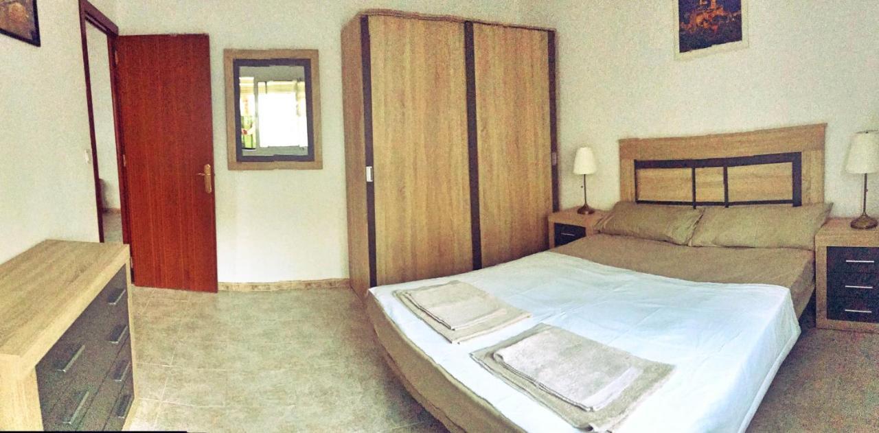 Town House With Patio In Quiet Residential Area 10 Min From Beach Torremolinos Eksteriør billede