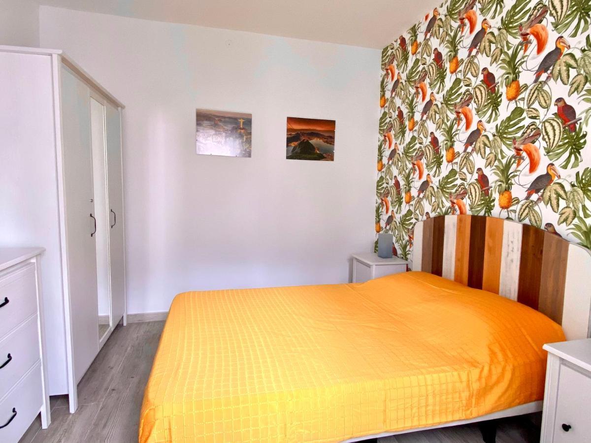 Town House With Patio In Quiet Residential Area 10 Min From Beach Torremolinos Eksteriør billede